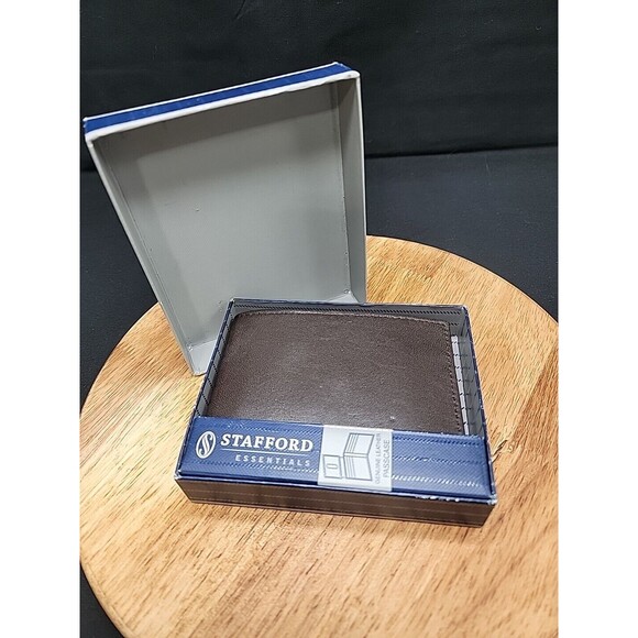 Stafford Essentials Genuine Leather Passcase Wallet Bifold Brown NWT - Picture 1 of 6